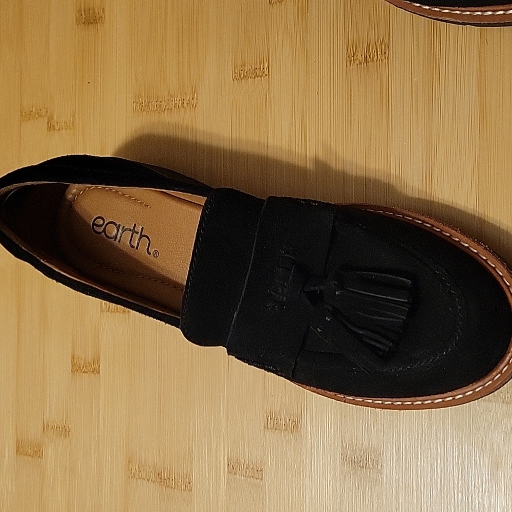 Ladies Suede Loafers - Picture 2 of 6